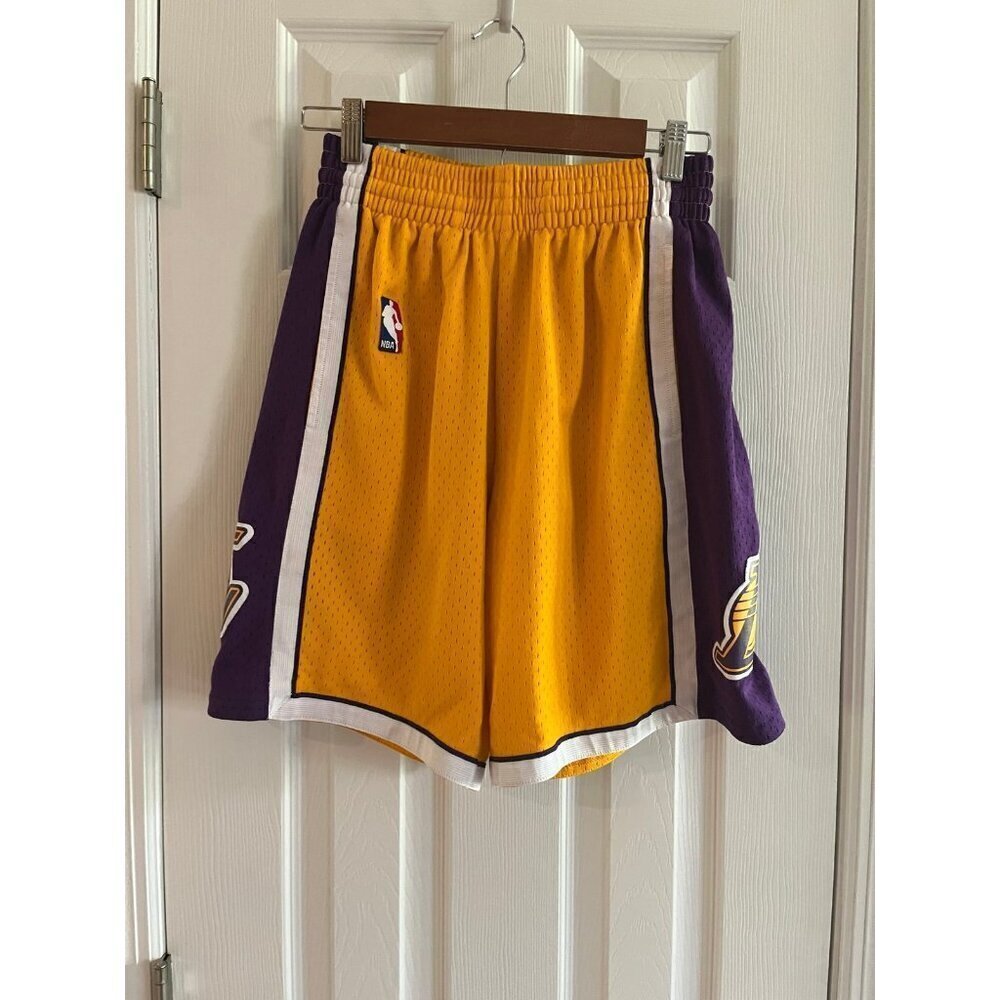 Mitchell & Ness Hardwood Classics Los Angeles Lakers Men’s Small